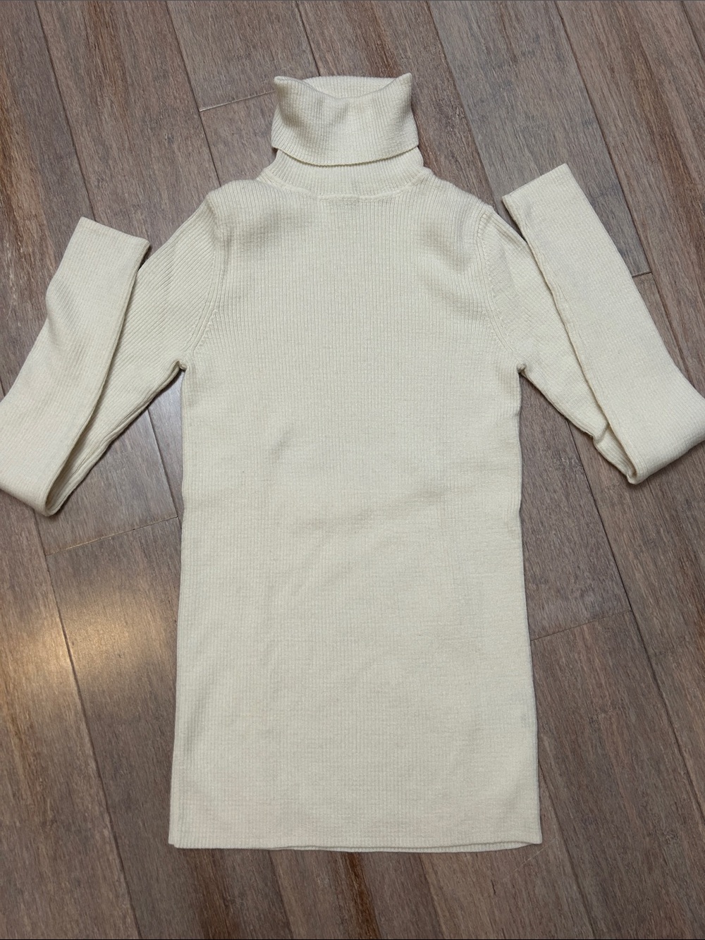 Uniqlo Cream Wool Turtleneck Rib Knit Sweater - Women's size M